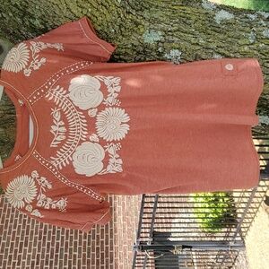 Double D Ranch Rust Orange and Cream Embroidered Short Sleeve Shirt size Medium